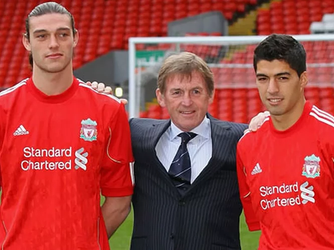 1_andy-carroll-with-kenny-dalglish-and-luis-suarez-781754786