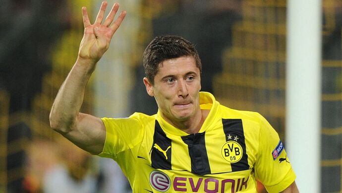 uid_6d4bfc30b40f683228bae4e6527551251659342099120_width_1200_play_0_pos_0_gs_0_height_678_robert-lewandowski-spedzil-w-borussii-dortmund-cztery-udane-lata-fot-getty